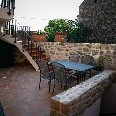 Feriehus Stein House Marasovic Starigrad Paklenica